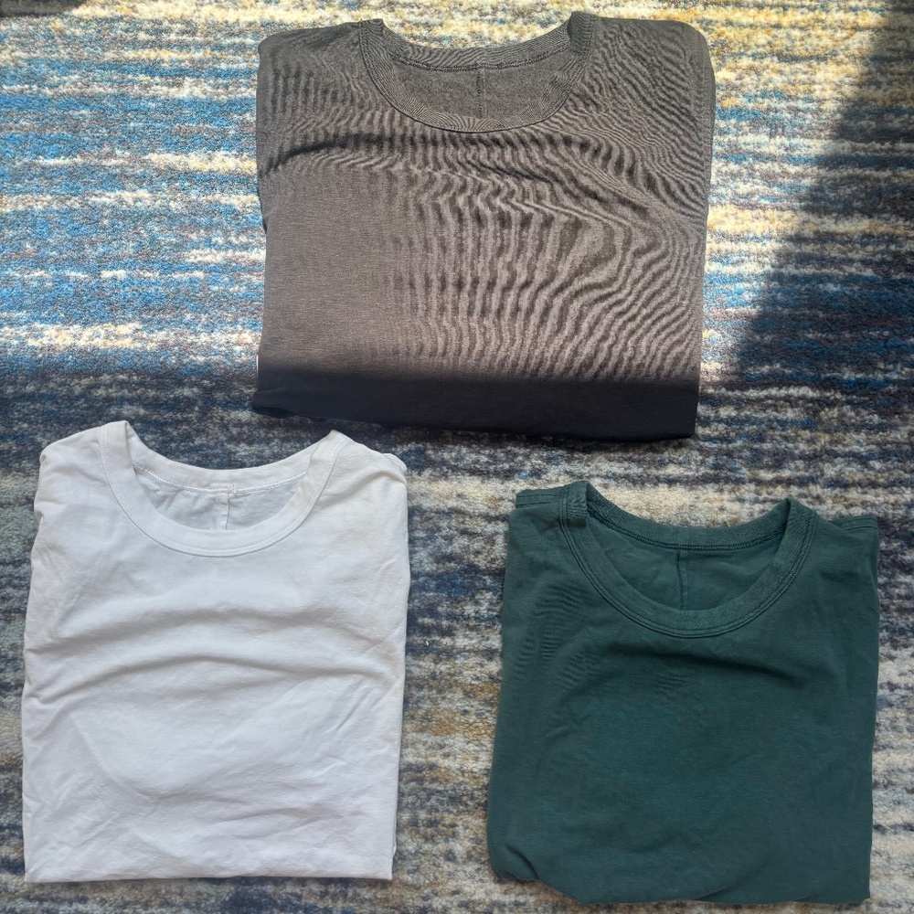 Lululemon T shirt